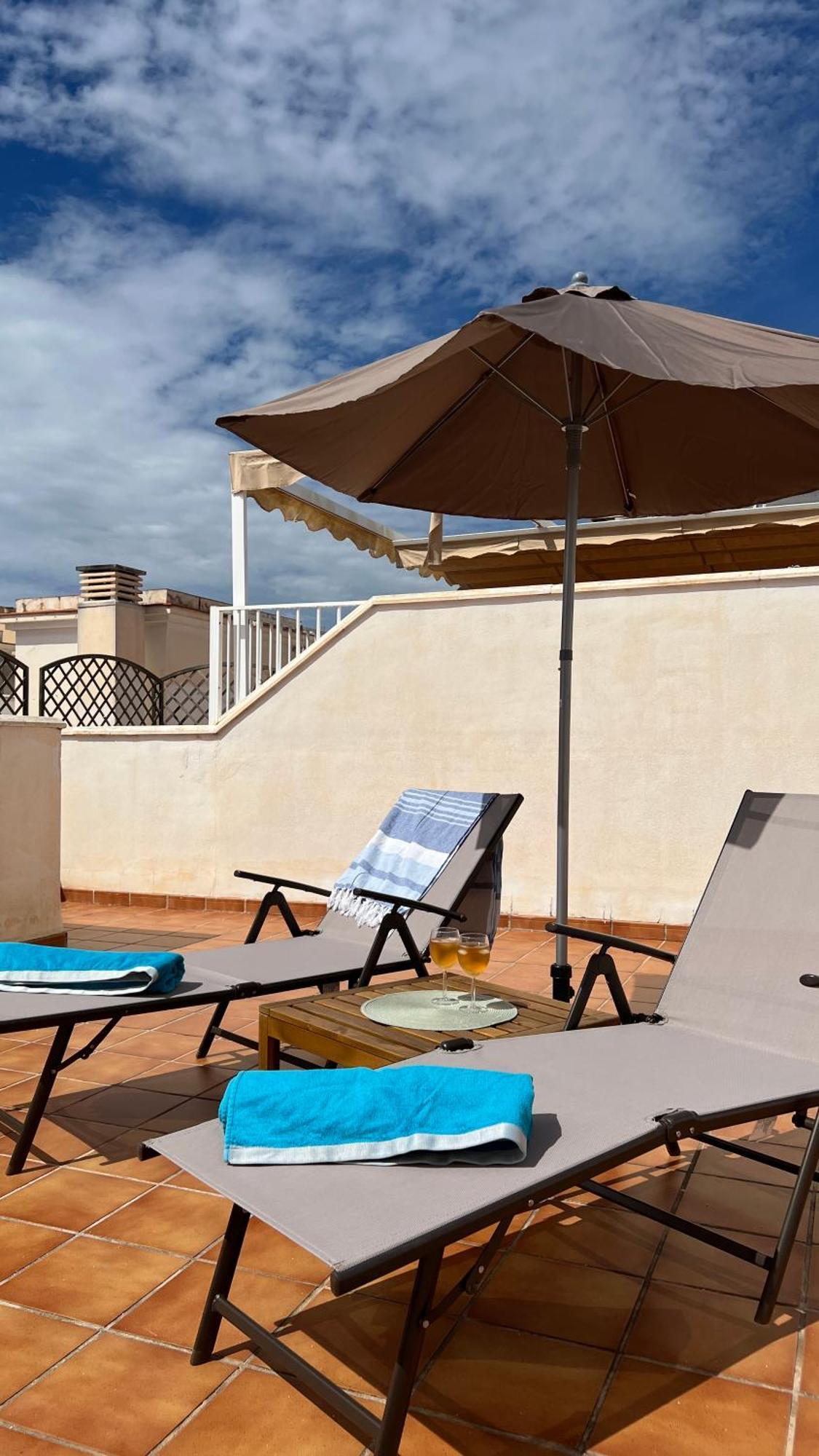 Torrecilla Penthouse With Private Roof Terrace In Close To The Sea Apartament Nerja